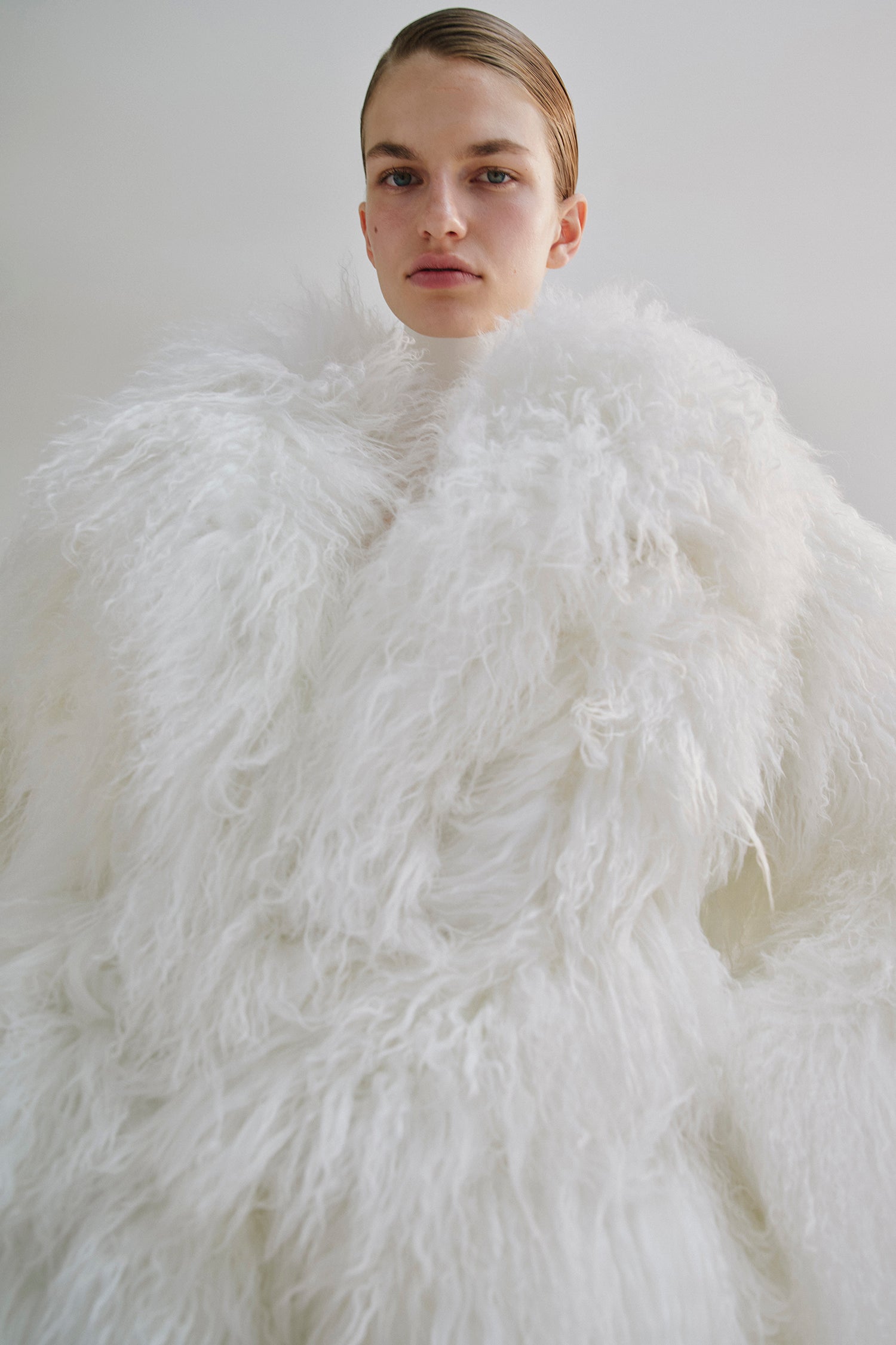 Resort 2027 - Model Image 5