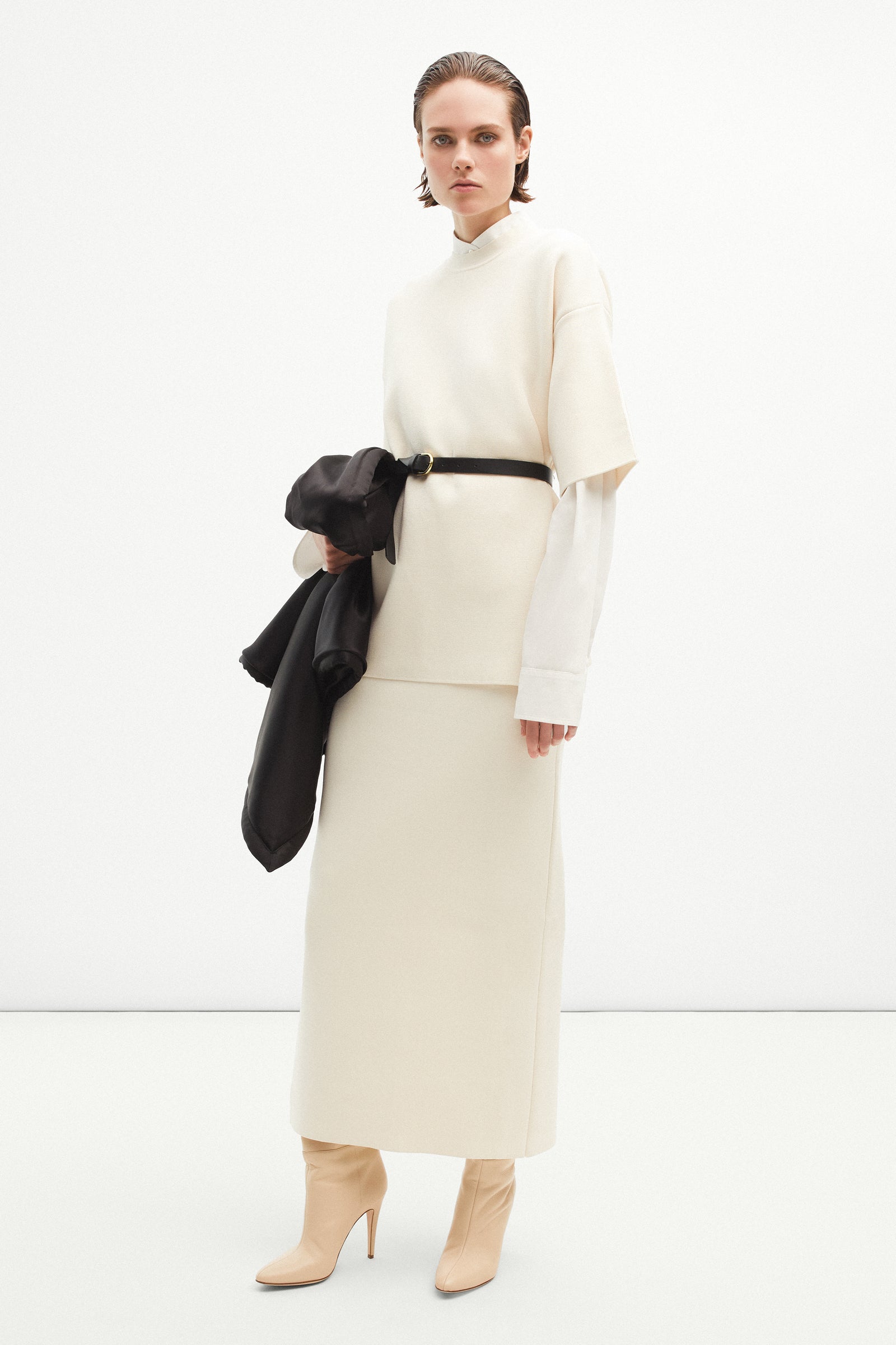 Resort 2025 - Model Image 12