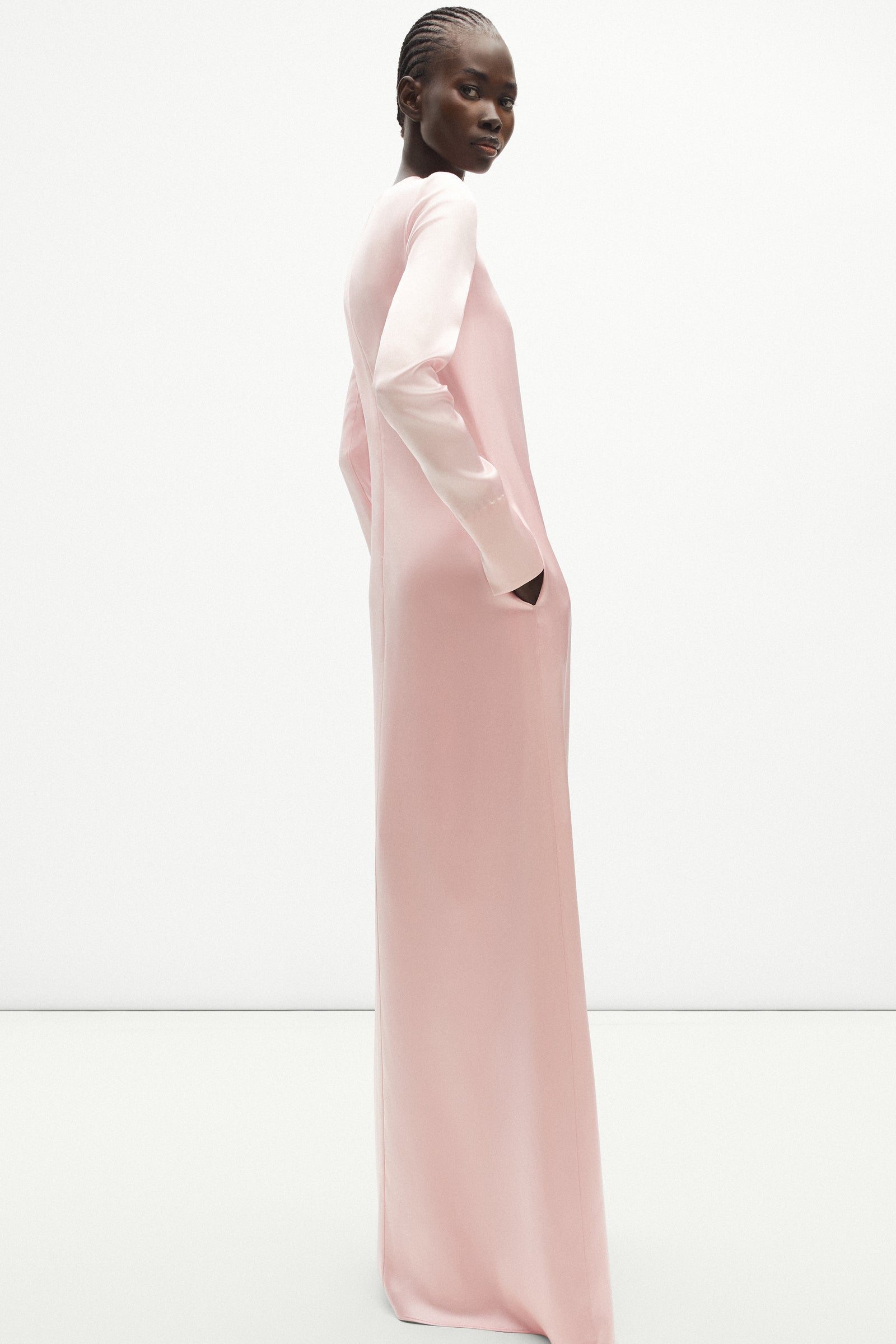Resort 2025 - Model Image 33