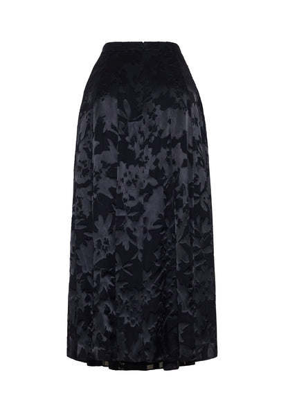Ghost image back – Emi Skirt, P25410DV, Black – Adam Lippes, P25 collection: The Emi Skirt is crafted from elegant burn-out fabric, and features an intricate floral design. The classic black hue, paired with the floral pattern, creates a striking yet sophisticated look. Pair with the Giulia Top for a coordinated ensemble.
