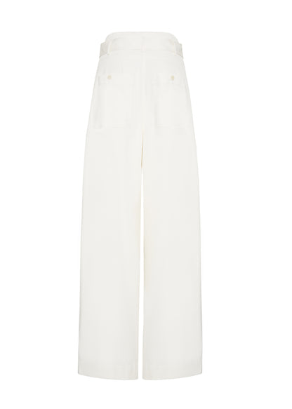 Ghost image back – Jericho Pant, P25505WI, Ivory – Adam Lippes, P25 collection: The Jericho Pant is crafted from luxurious cotton-cashmere twill, offering the perfect balance of softness and structure. Pleated fronts and a wide-leg design create an easy, relaxed fit, while a belt at the waist adds elegant definition.