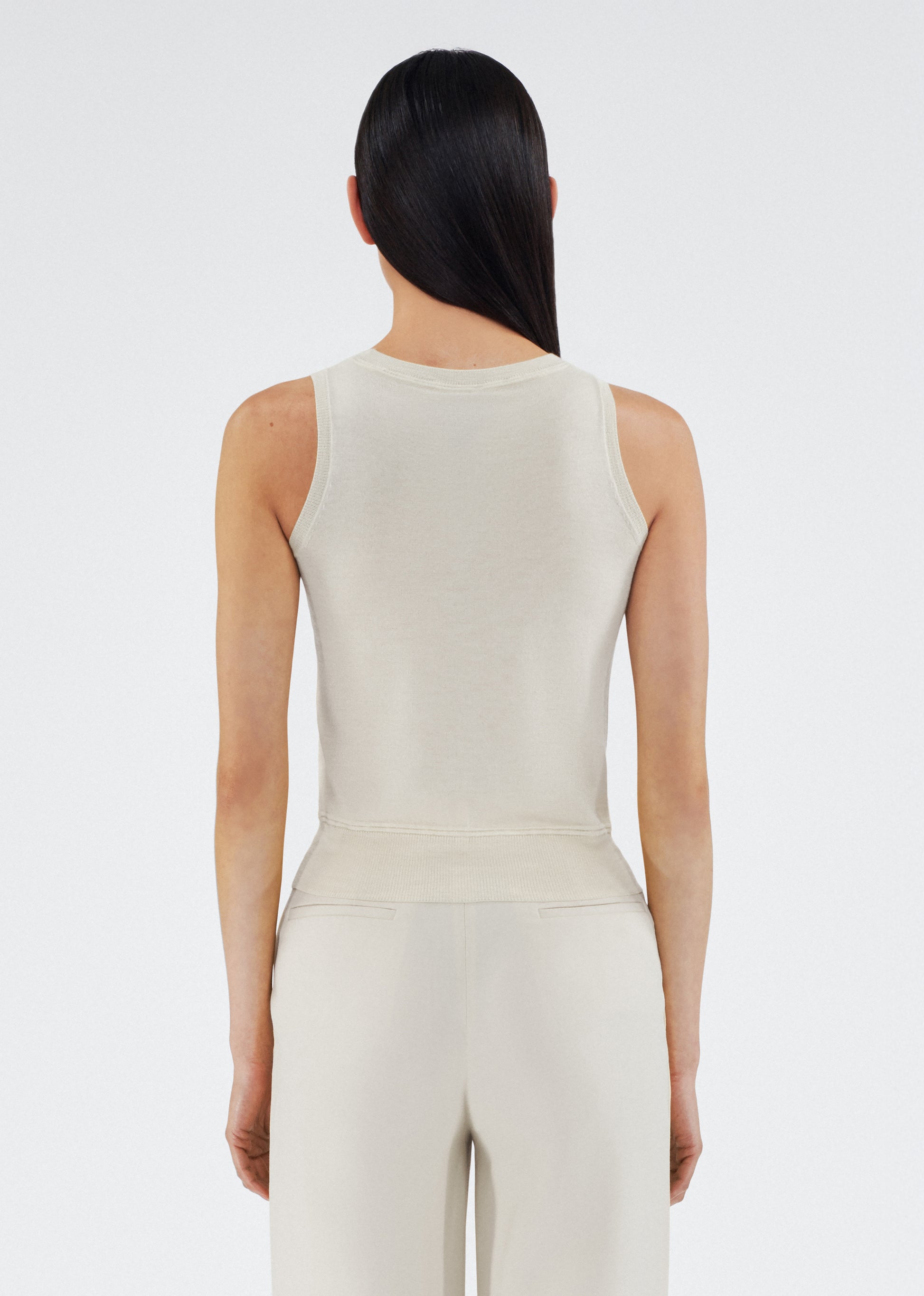 Back of model wearing Shell in Cashmere Silk in Beurre